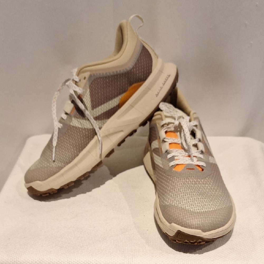 Keen Women's Tan and Orange 450 Dirt Hiking Athletic Shoes Size 8.5